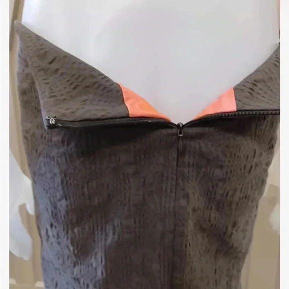 T Tahari Grey Textured Stretched Dart Midi Skirt Size 6 - Picture 5 of 10